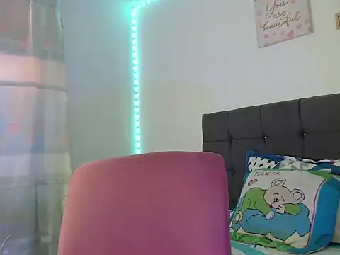 Snapshot of katty_ebonny chatting on November 13, 2025, 8:13 pm katty ebonny online show from November 13, 2025, 8:13 pm