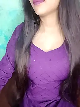 Snapshot of Sreya213 chatting on October 18, 2025, 3:41 am Sreya213 online show from October 18, 2025, 3:41 am