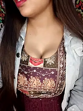 Snapshot of Sreya213 chatting on February 13, 2026, 4:51 pm Sreya213 online show from February 13, 2026, 4:51 pm