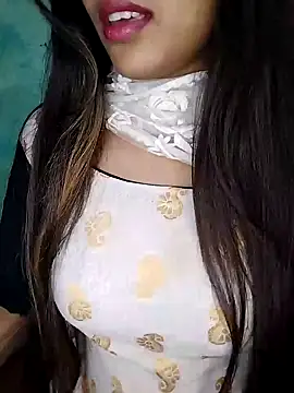Snapshot of Sreya213 chatting on January 13, 2025, 6:38 pm Sreya213 online show from January 13, 2025, 6:38 pm