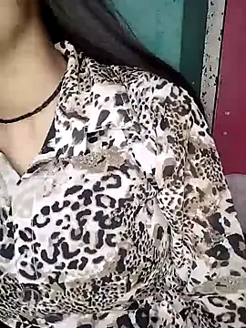 Snapshot of Sreya213 chatting on January 25, 2025, 4:03 pm Sreya213 online show from January 25, 2025, 4:03 pm