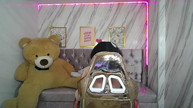 Violeth b online show from September 19, 2025, 12:53 pm