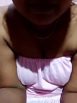 Snapshot of Diwya69 chatting on June 15, 2026, 9:03 pm Diwya69 online show from June 15, 2026, 9:03 pm