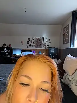 Snapshot of elina_may chatting on November 11, 2025, 10:32 am elina may online show from November 11, 2025, 10:32 am