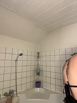 Snapshot of elina_may chatting on January 14, 2026, 8:40 am elina may online show from January 14, 2026, 8:40 am