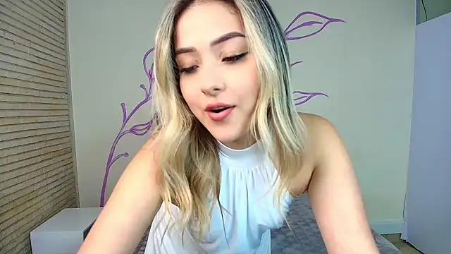 DahliaMoore online show from February 13, 2025, 10:54 pm