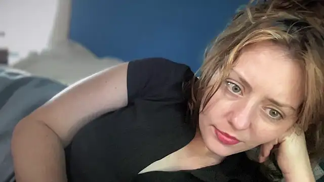 SkarlettRose96 online show from September 17, 2025, 2:19 pm