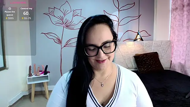 veronicabbw online show from November 16, 2025, 12:10 pm