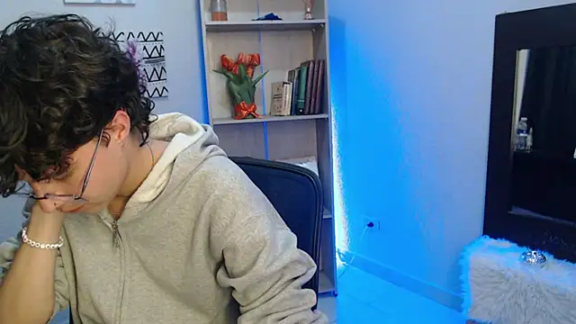 Jeam hot online show from January 14, 2025, 1:36 am