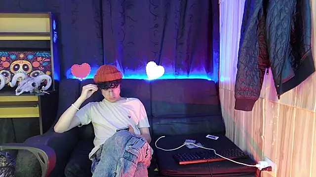 Jeam hot online show from February 16, 2025, 1:03 am