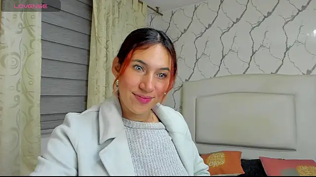 victoriia sweet  online show from June 26, 2026, 10:21 am