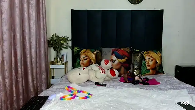 quenliyasa online show from December 14, 2025, 9:20 pm