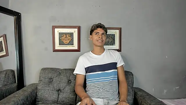 dafnezahiraa  online show from December 27, 2024, 11:42 pm