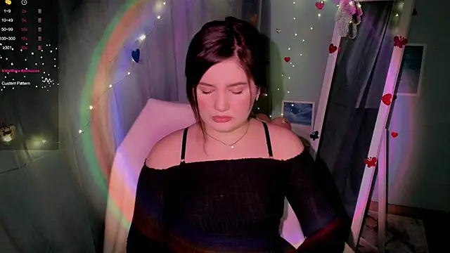 Lei White online show from February 26, 2025, 7:42 pm