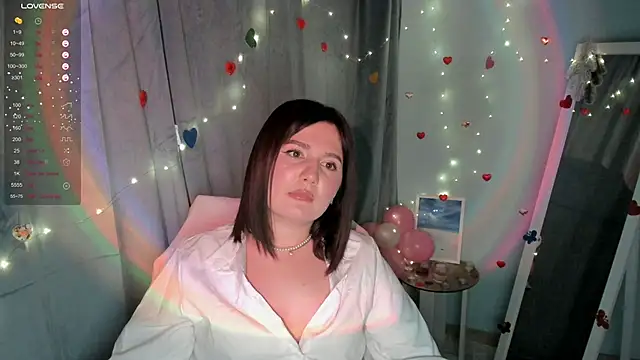 Lei White online show from February 12, 2025, 4:33 pm