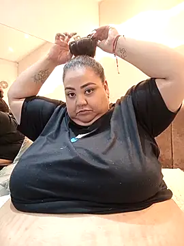 Snapshot of Alisson_am chatting on February 26, 2026, 10:32 pm Alisson am online show from February 26, 2026, 10:32 pm