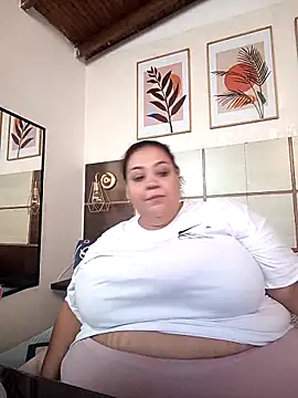 Snapshot of Alisson_am chatting on March 19, 2025, 11:39 am Alisson am online show from March 19, 2025, 11:39 am