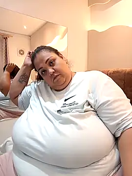 Snapshot of Alisson_am chatting on February 1, 2026, 11:30 am Alisson am online show from February 1, 2026, 11:30 am