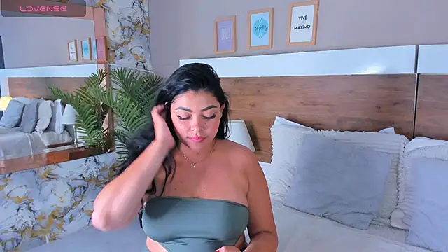 Snapshot of EmaBakker chatting on July 12, 2026, 5:52 am EmaBakker online show from July 12, 2026, 5:52 am