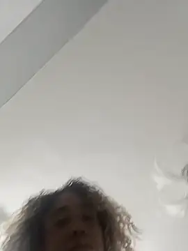 Lana-Gross online show from October 7, 2025, 3:35 pm