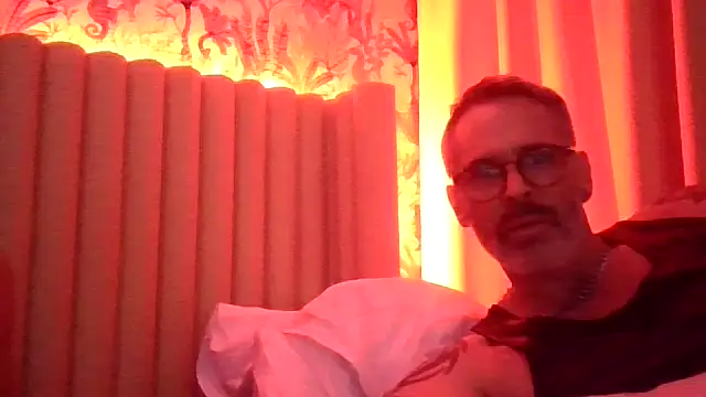 LIVEcamCUMDADDY online show from April 6, 2026, 2:18 am