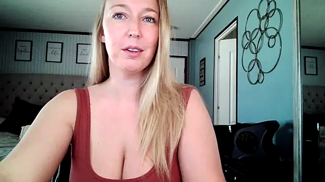 Snapshot of lucyallen4201 chatting on January 14, 2025, 6:17 pm lucyallen4201 online show from January 14, 2025, 6:17 pm
