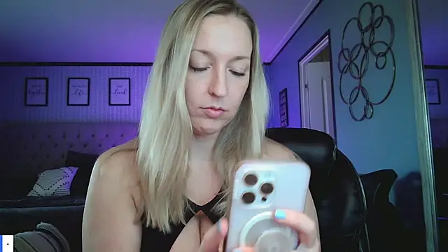 Snapshot of lucyallen4201 chatting on March 13, 2025, 5:39 pm lucyallen4201 online show from March 13, 2025, 5:39 pm