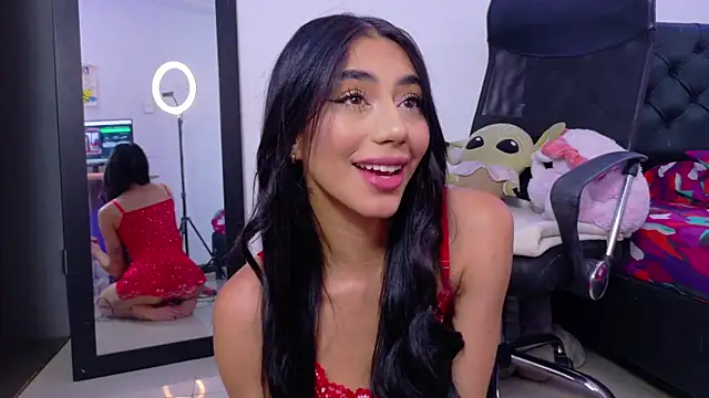 Snapshot of JulietaCheerr chatting on November 20, 2025, 3:02 pm JulietaCheerr online show from November 20, 2025, 3:02 pm