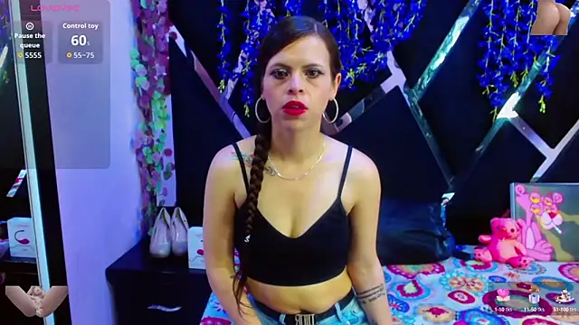 Mariana Benett online show from September 14, 2025, 2:17 pm