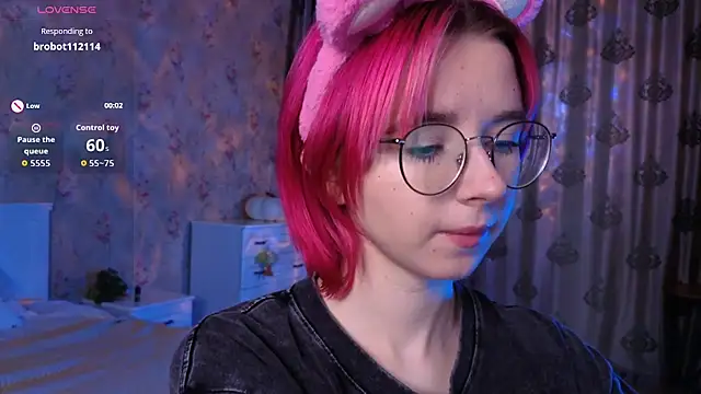 Snapshot of Nora_Failure chatting on September 19, 2025, 2:15 am Nora Failure online show from September 19, 2025, 2:15 am