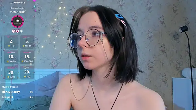 Snapshot of Nora_Failure chatting on January 4, 2025, 8:06 am Nora Failure online show from January 4, 2025, 8:06 am