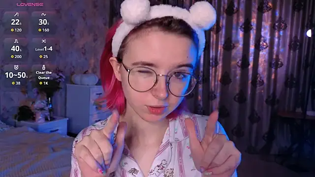 Snapshot of Nora_Failure chatting on October 2, 2025, 1:03 pm Nora Failure online show from October 2, 2025, 1:03 pm