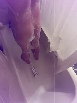 twentywithafelonyy online show from December 16, 2024, 7:04 am