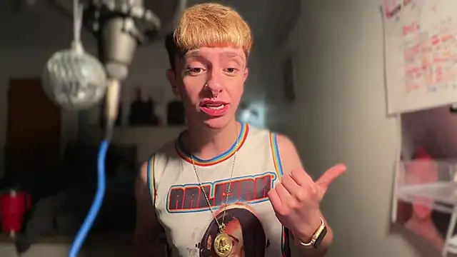 twentywithafelonyy online show from February 26, 2025, 5:03 am