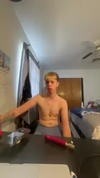 twentywithafelonyy online show from January 20, 2025, 7:04 pm