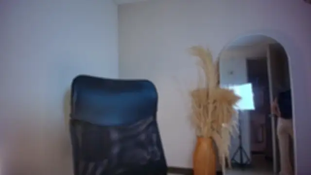 auroracaruso11 online show from November 26, 2025, 10:10 pm