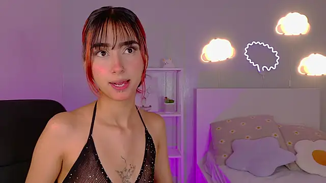 ParisFox  online show from December 19, 2025, 1:02 pm