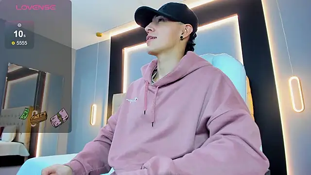 Lobo 17  online show from February 3, 2026, 6:22 am