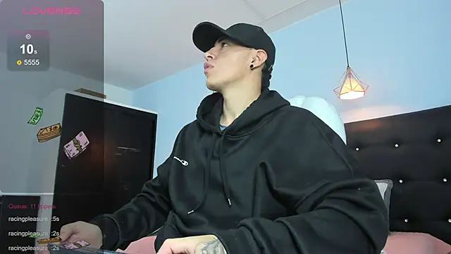 Lobo 17  online show from November 25, 2025, 3:51 am