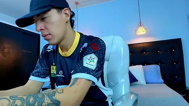 Lobo 17  online show from March 19, 2025, 3:52 am