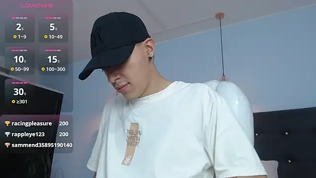 Lobo 17  online show from October 12, 2025, 3:41 am