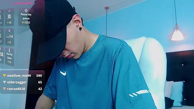 Lobo 17  online show from October 11, 2025, 3:40 am