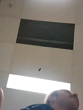 QcMisterv13 online show from April 22, 2026, 9:32 pm