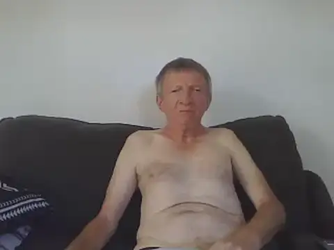 naturiste974 online show from March 16, 2025, 8:32 am