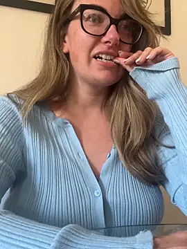 Miss Stassi online show from May 12, 2026, 8:32 am