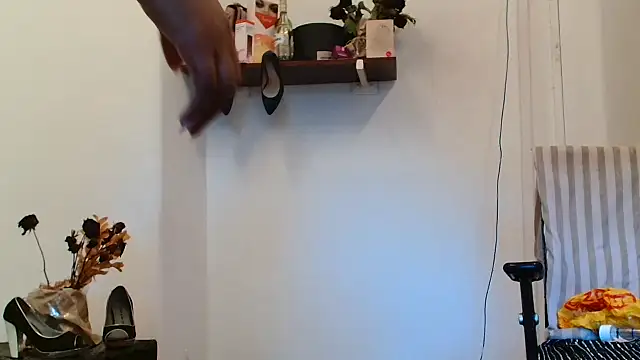 xTALLSEXYBUMx online show from September 17, 2025, 6:04 am