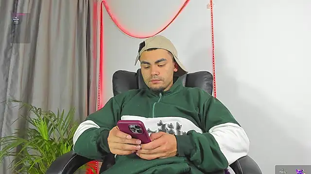 kalivan voinesscu online show from November 29, 2025, 8:36 am