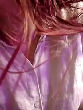 Kim 19 online show from October 28, 2025, 3:40 am