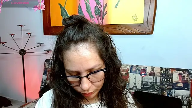 naihroby online show from October 18, 2025, 3:19 am