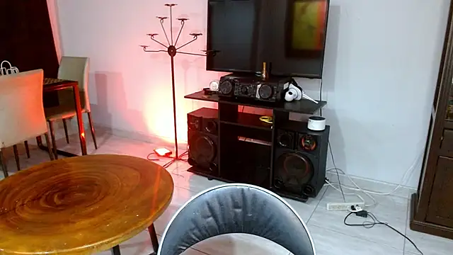 naihroby online show from September 23, 2025, 3:24 am